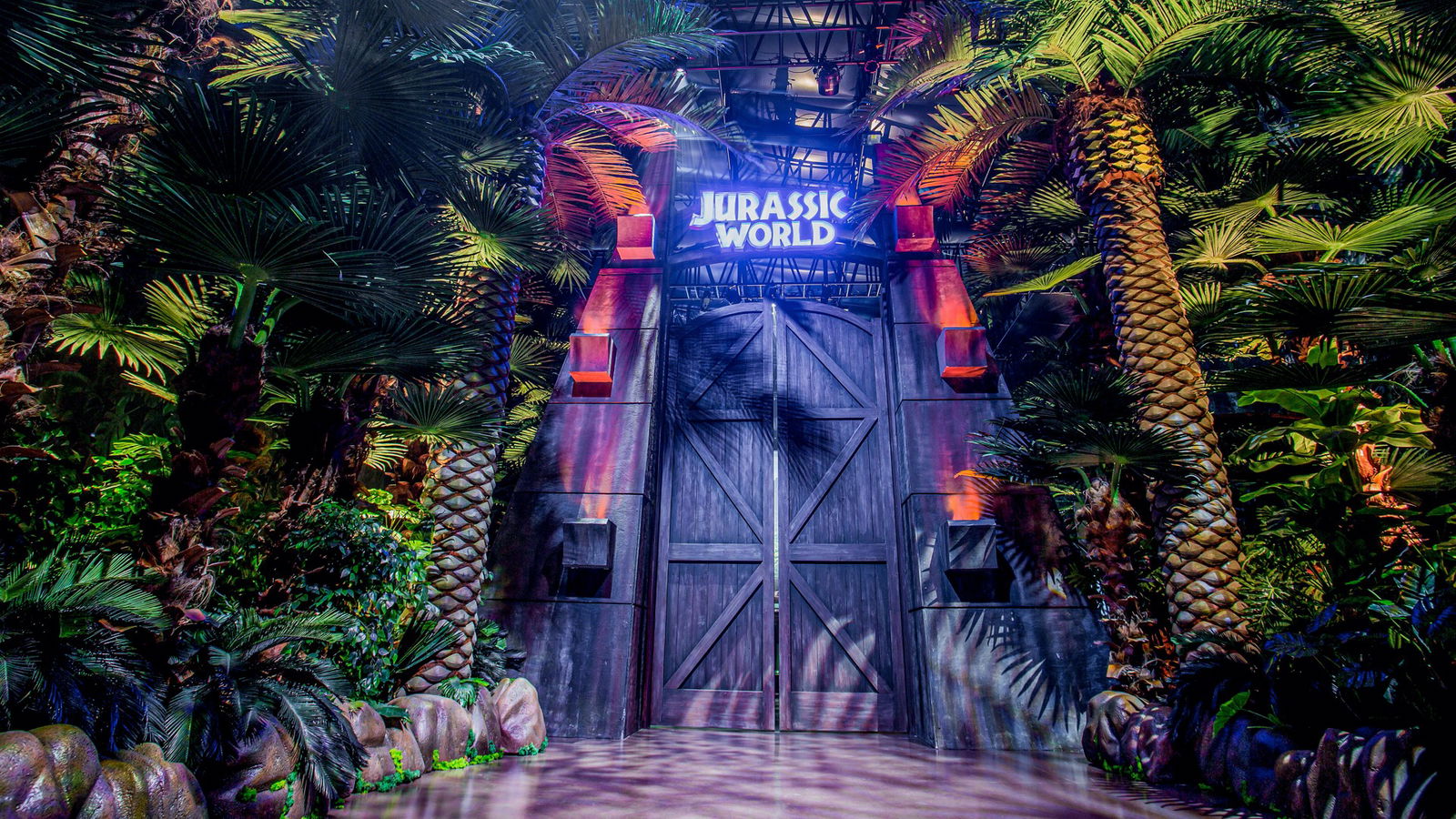 Get ready to roar! Live the adventure at the 'Jurassic Park' expo in Manchester!